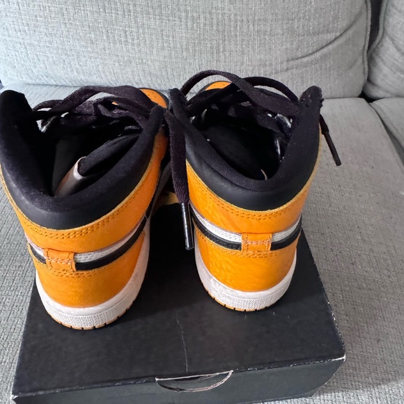 Jordan 1 Retro High OG - Picture 6 of 7